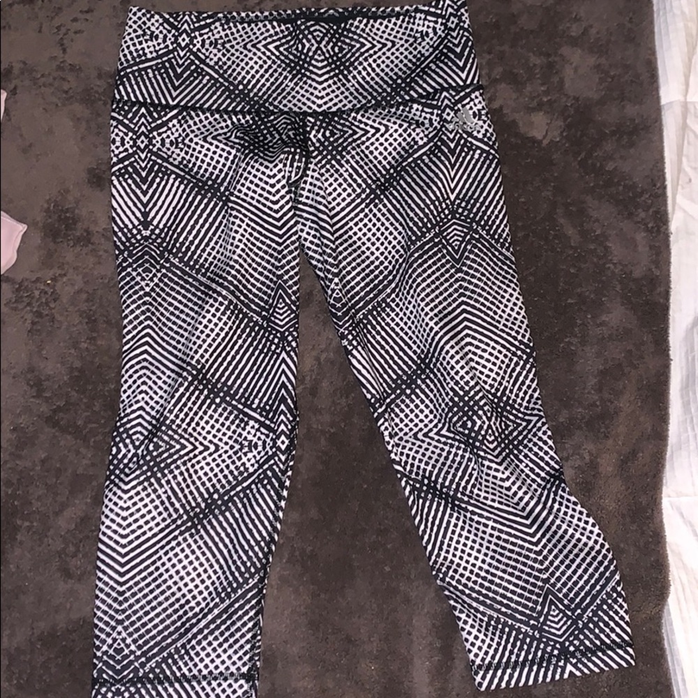 Adidas stretch capris